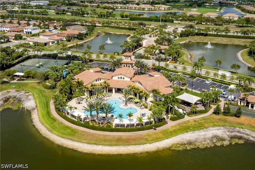 9215 Shadow Oak Lane Naples FL 34120