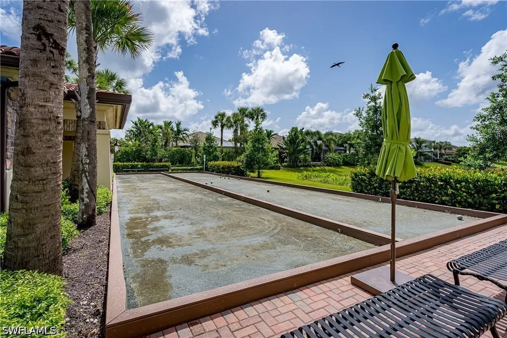 9215 Shadow Oak Lane Naples FL 34120