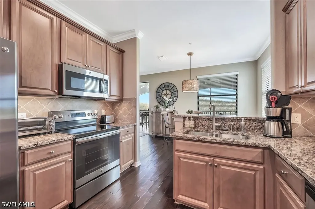 9485 Casoria Court Naples FL 34113