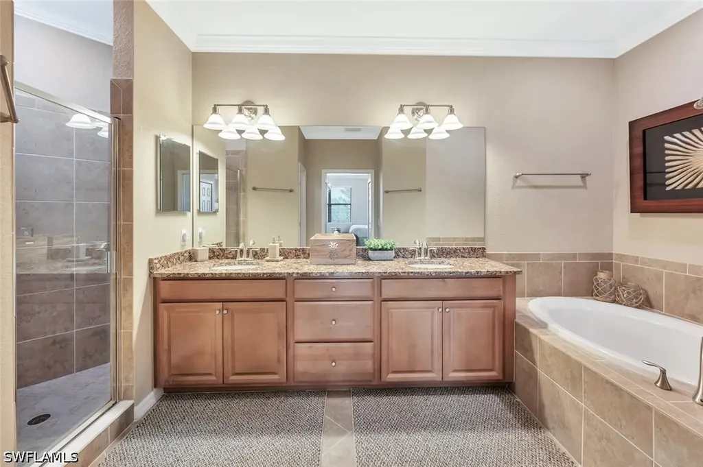 9485 Casoria Court Naples FL 34113