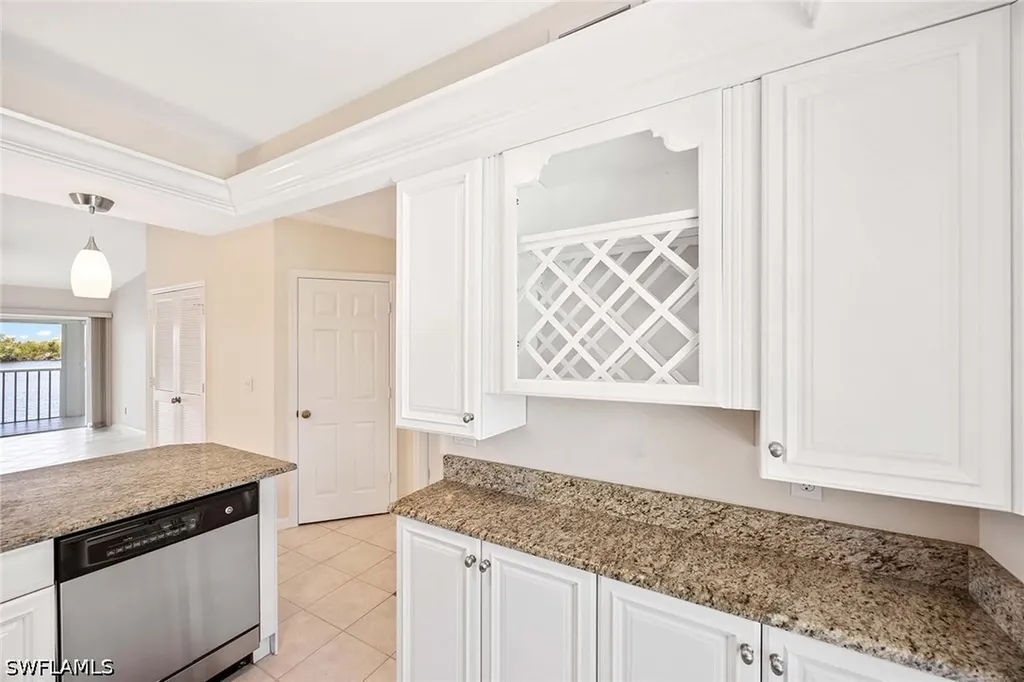 1015 Mainsail Drive Naples FL 34114