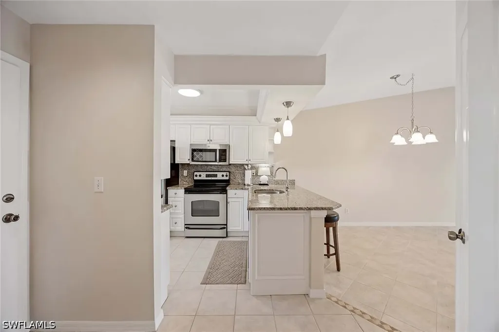 1015 Mainsail Drive Naples FL 34114