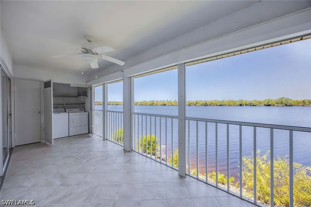 1015 Mainsail Drive Naples FL 34114
