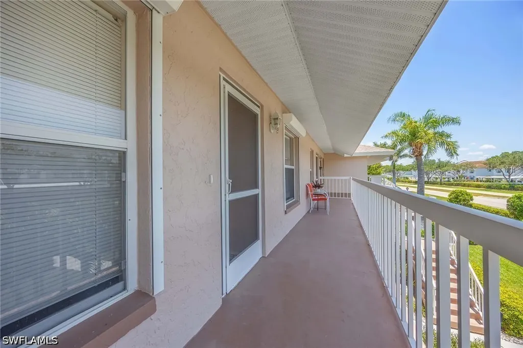 1015 Mainsail Drive Naples FL 34114