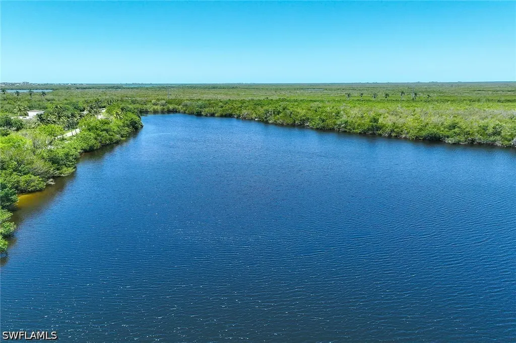 1015 Mainsail Drive Naples FL 34114