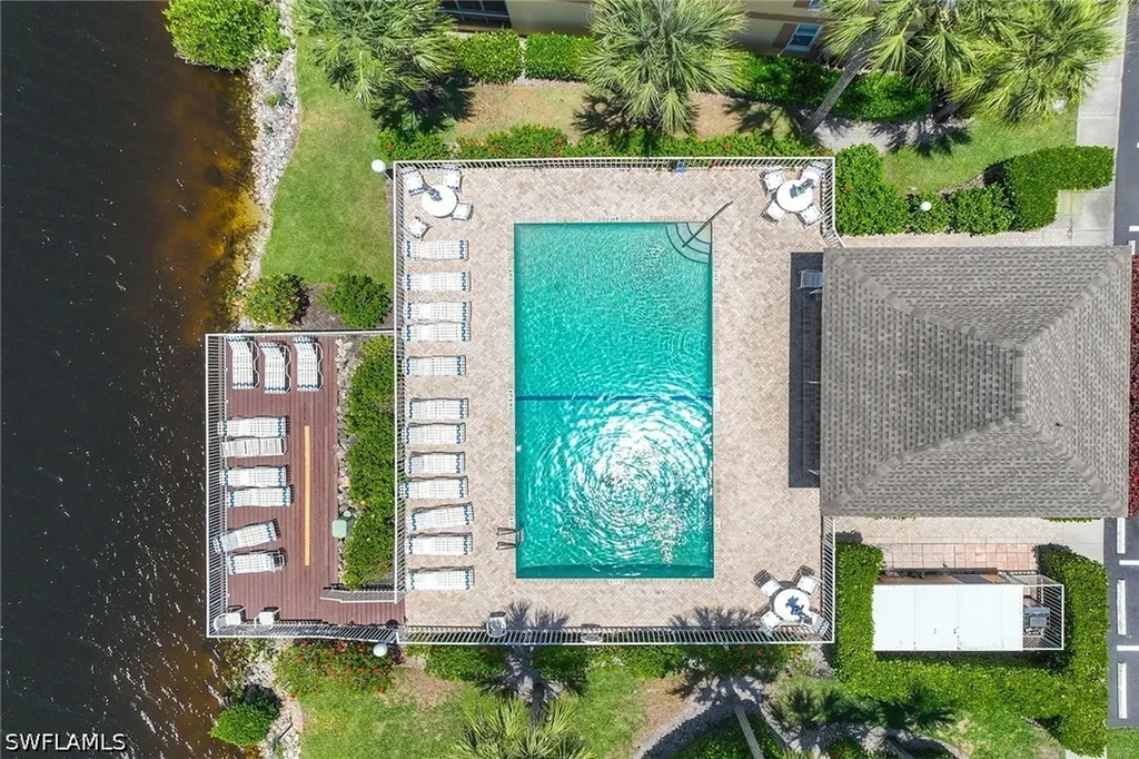 1015 Mainsail Drive Naples FL 34114