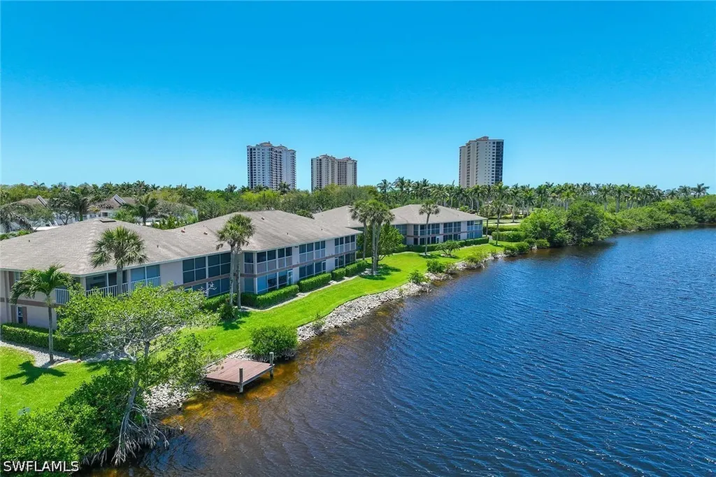 1015 Mainsail Drive Naples FL 34114