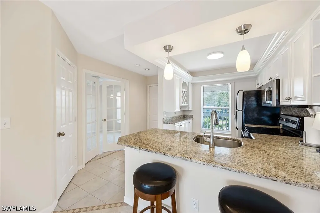 1015 Mainsail Drive Naples FL 34114