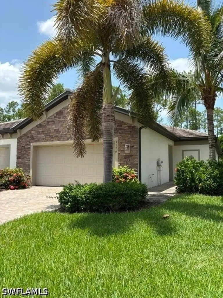 9176 Glenforest Drive Naples FL 34120