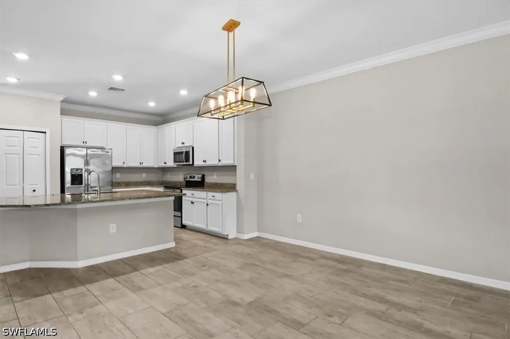 9176 Glenforest Drive Naples FL 34120
