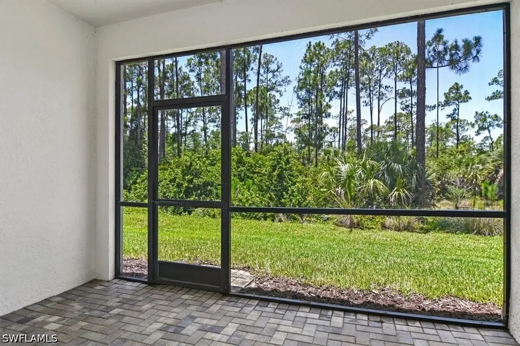9176 Glenforest Drive Naples FL 34120