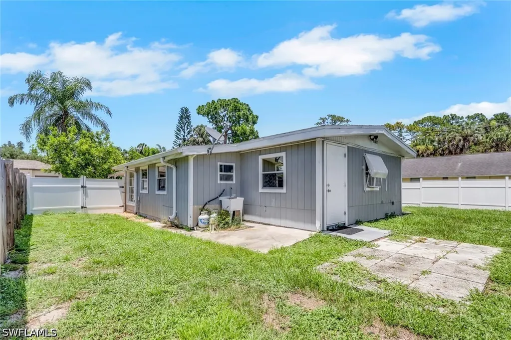 11360 Hunting Road Bonita Springs FL 34135