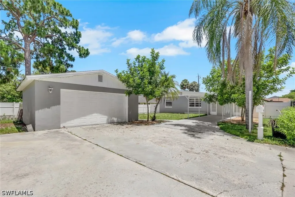 11360 Hunting Road Bonita Springs FL 34135
