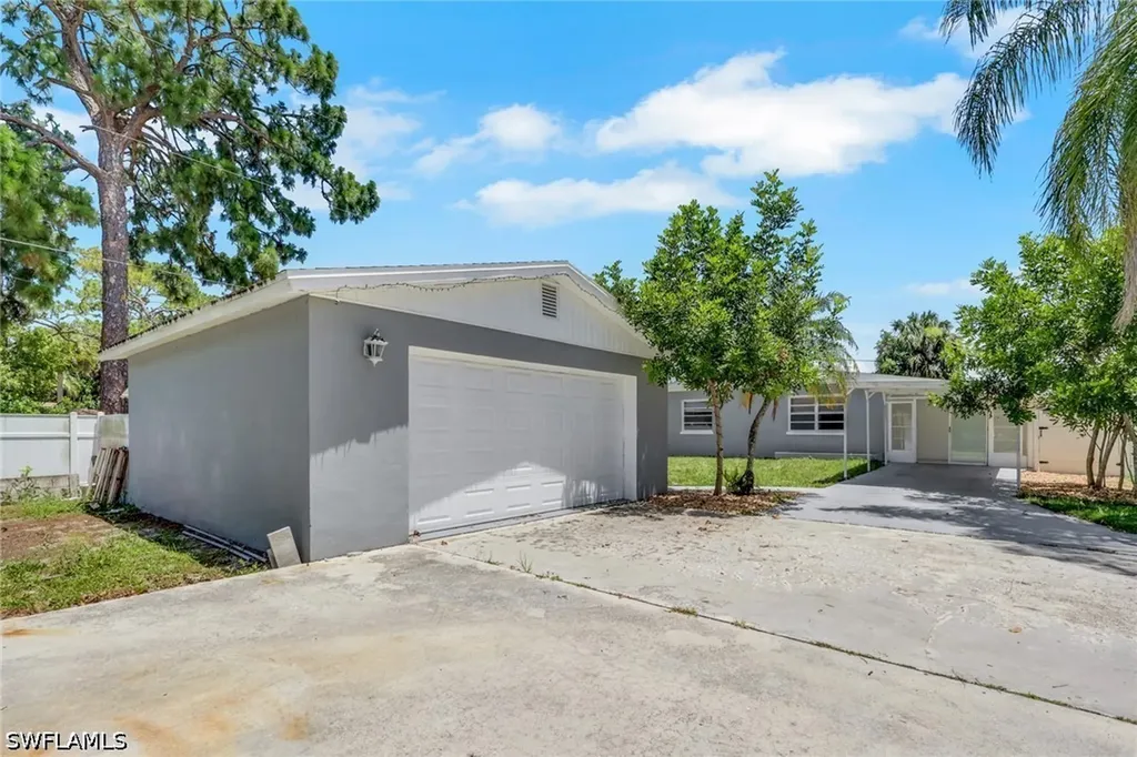 11360 Hunting Road Bonita Springs FL 34135