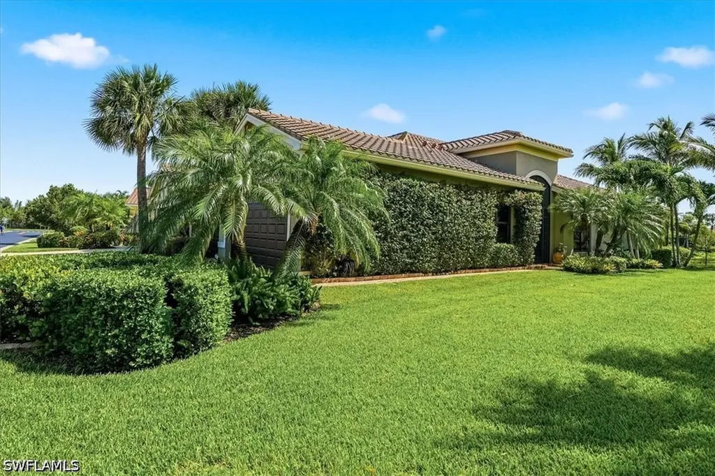 13421 Coronado Drive Naples FL 34109
