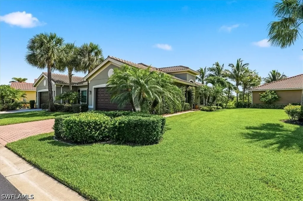 13421 Coronado Drive Naples FL 34109