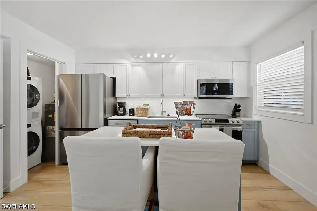 980 7th Avenue S Naples FL 34102