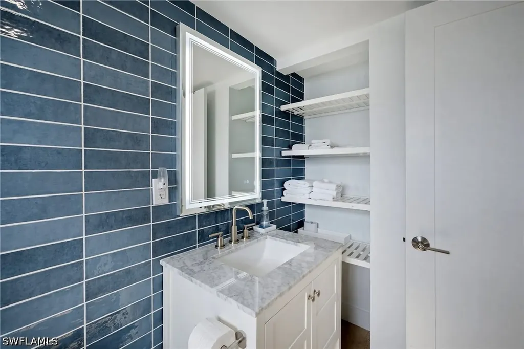 980 7th Avenue S Naples FL 34102