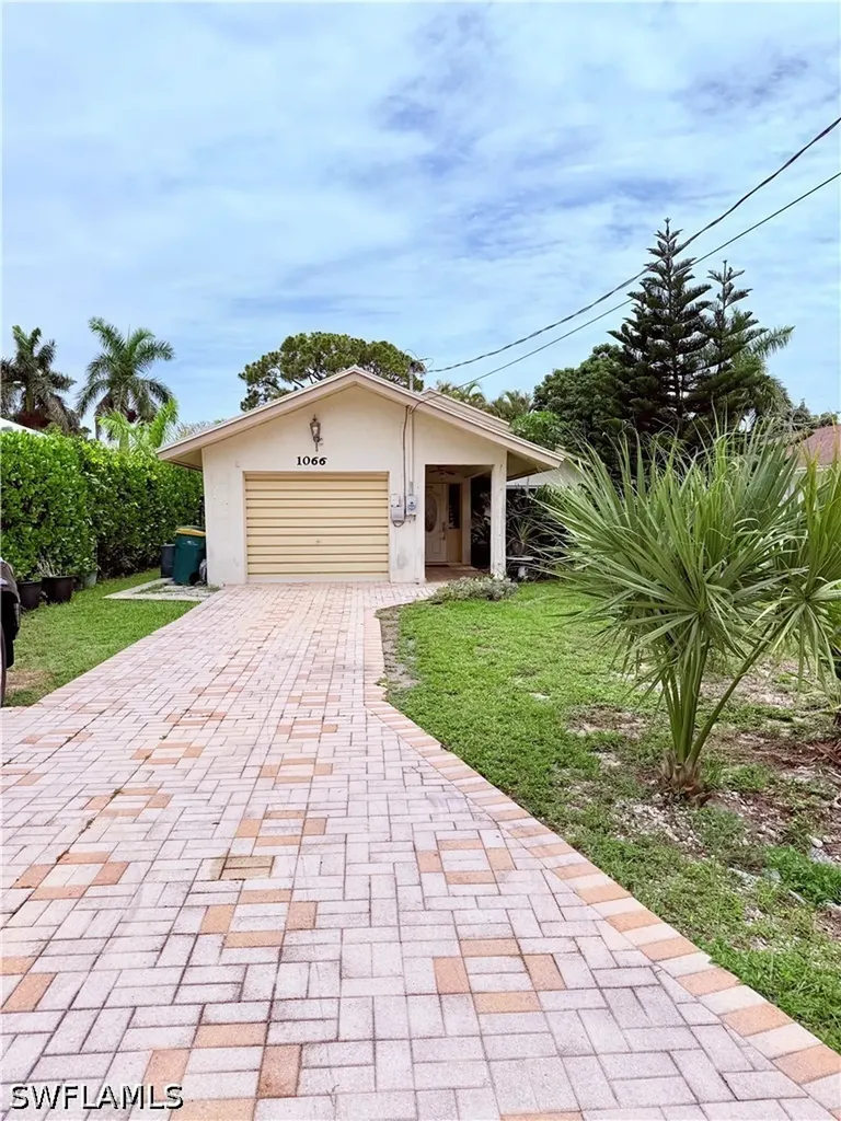 1066 Highlands Drive Naples FL 34103