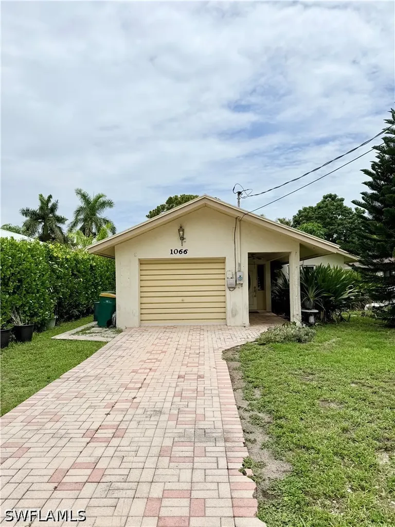 1066 Highlands Drive Naples FL 34103