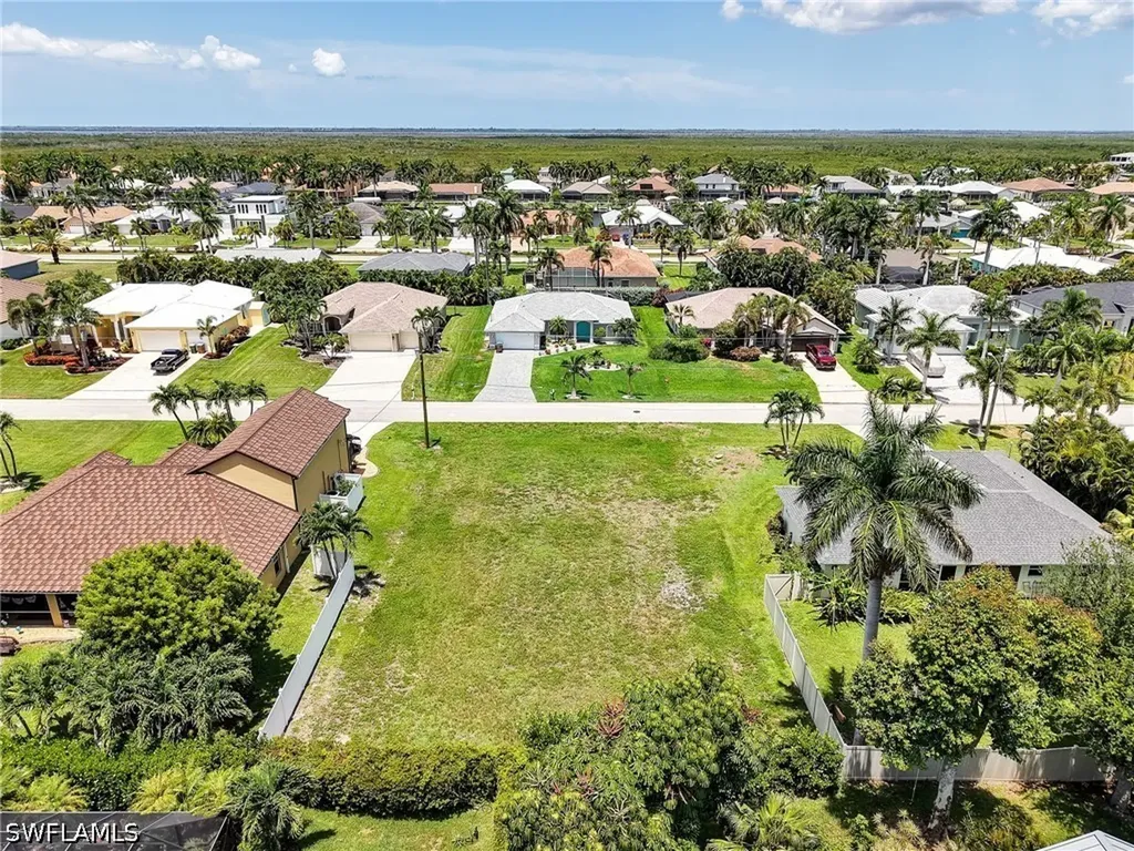 5235 SW 27th Place Cape Coral FL 33914