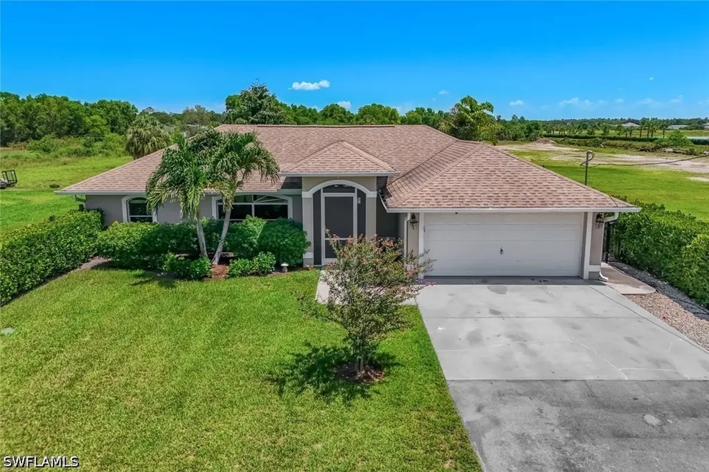 3857 39th Avenue NE Naples FL 34120