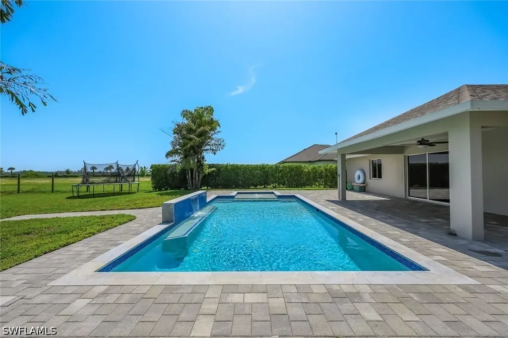 3857 39th Avenue NE Naples FL 34120
