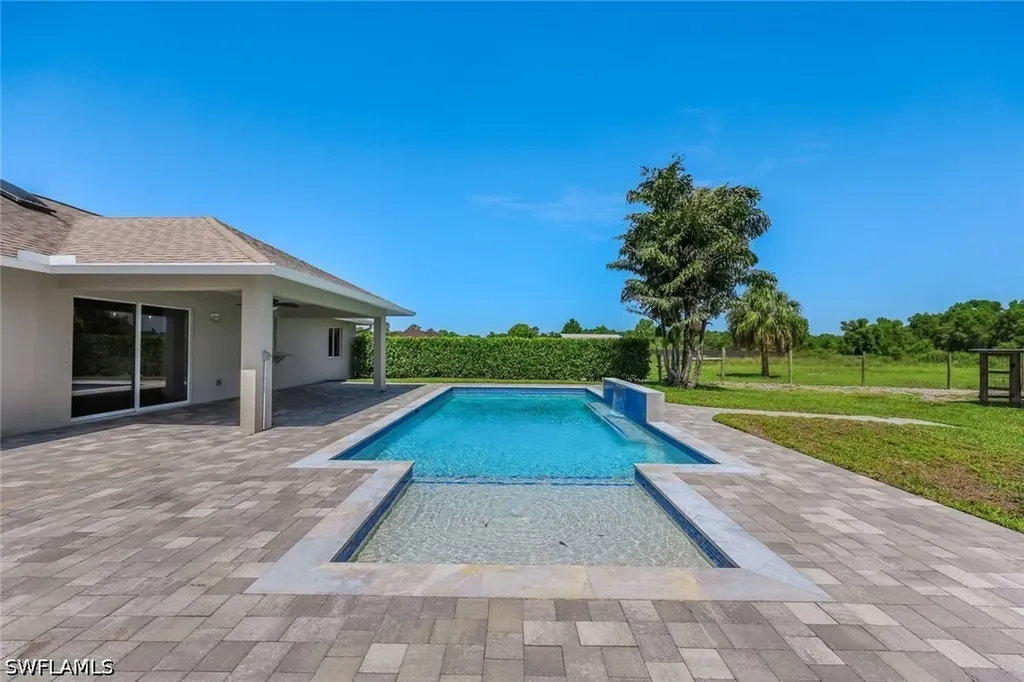 3857 39th Avenue NE Naples FL 34120