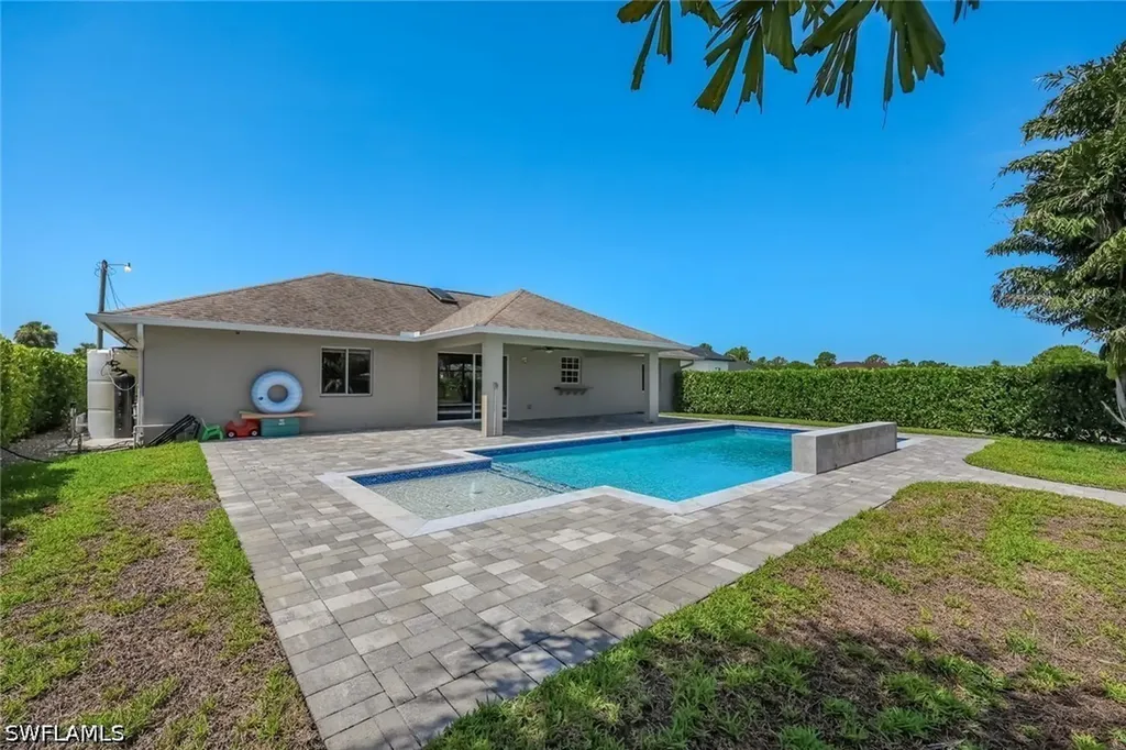 3857 39th Avenue NE Naples FL 34120