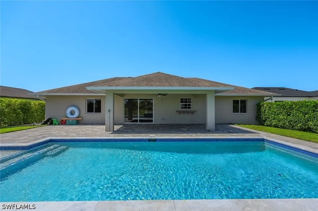 3857 39th Avenue NE Naples FL 34120