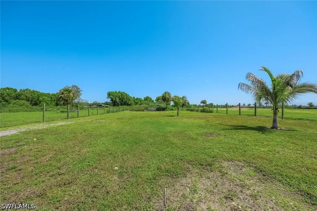 3857 39th Avenue NE Naples FL 34120
