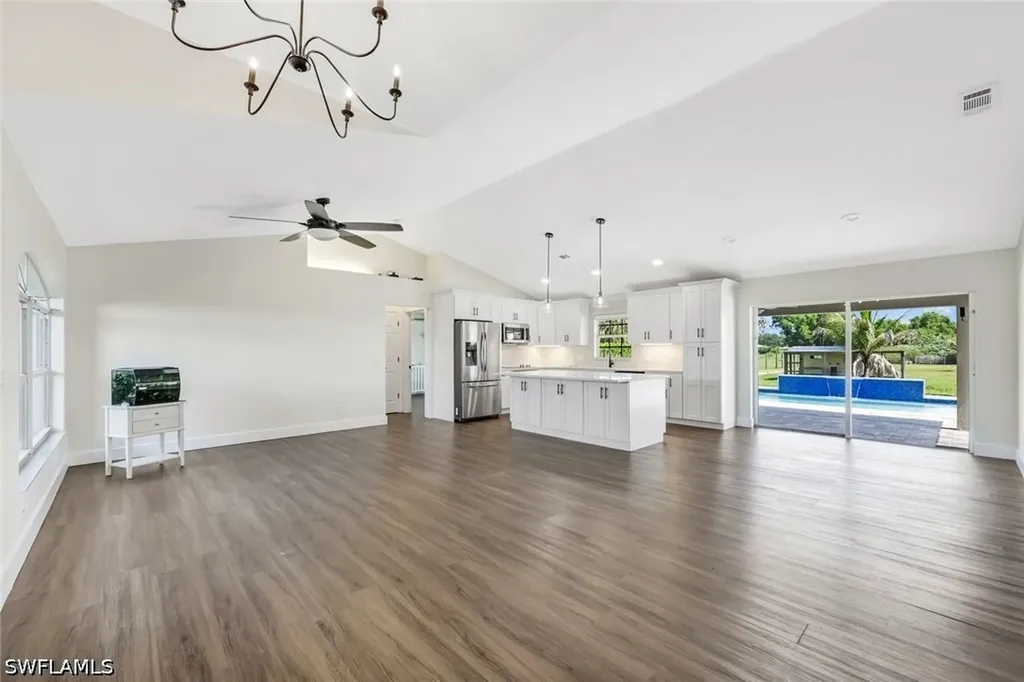3857 39th Avenue NE Naples FL 34120