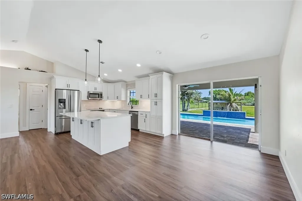 3857 39th Avenue NE Naples FL 34120