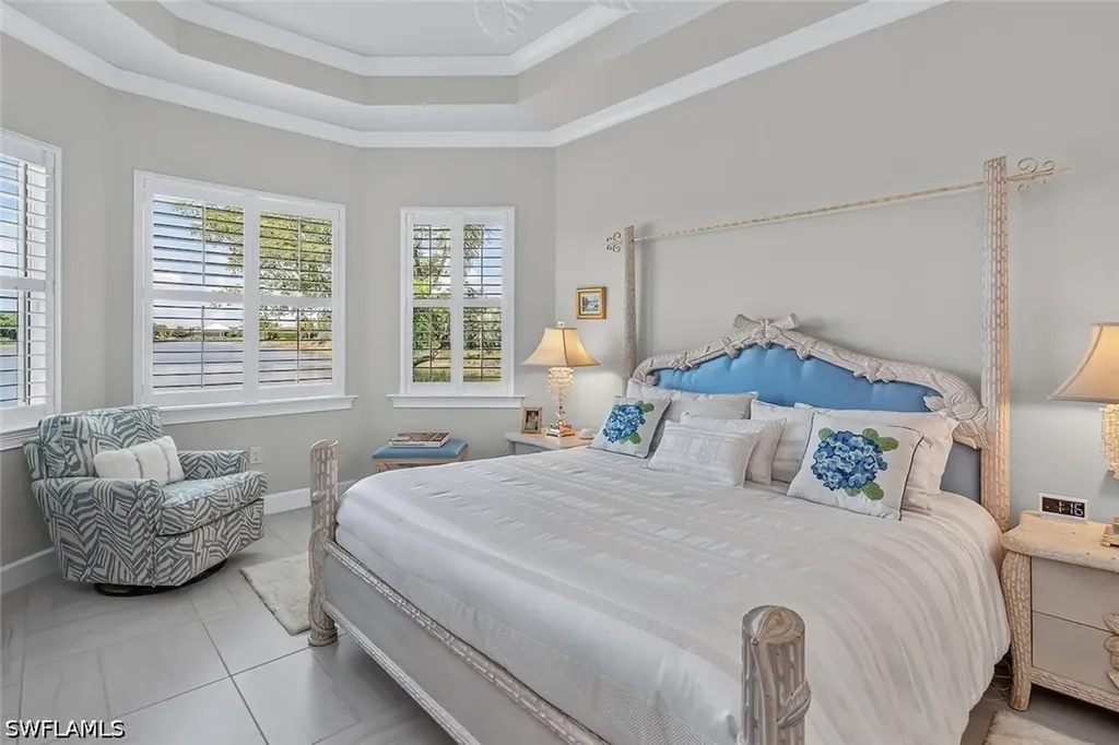 6387 Warwick Avenue Naples FL 34113