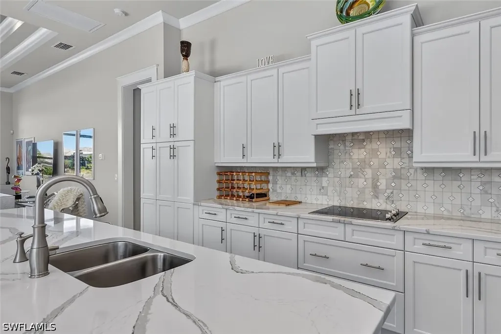 6387 Warwick Avenue Naples FL 34113