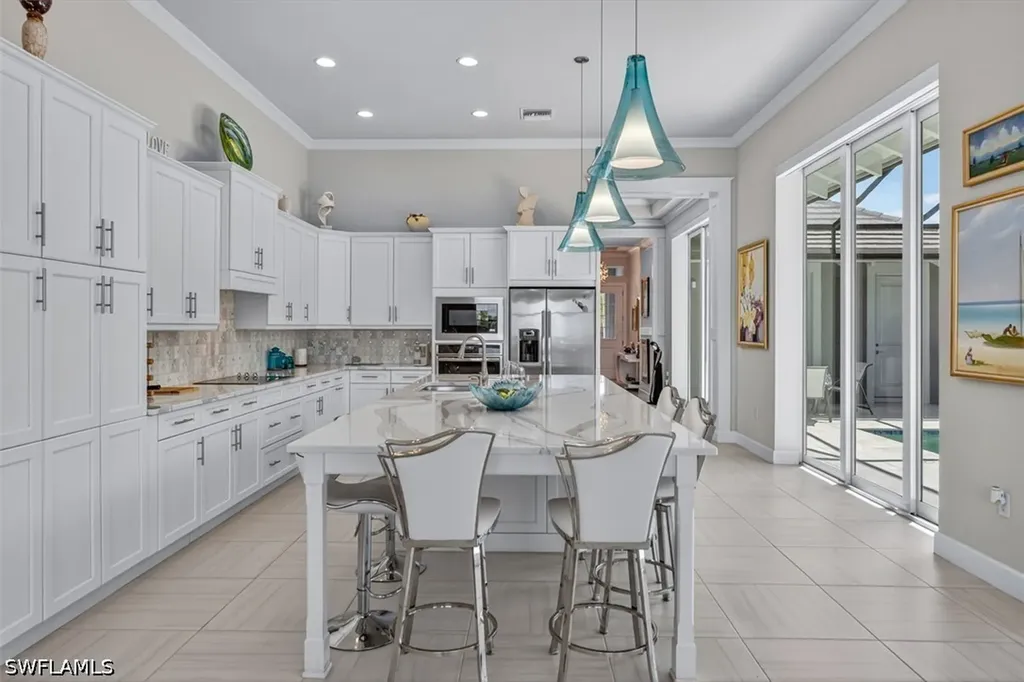 6387 Warwick Avenue Naples FL 34113