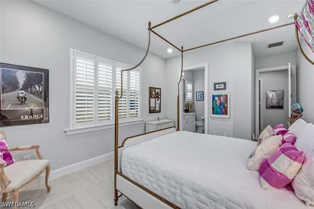 6387 Warwick Avenue Naples FL 34113