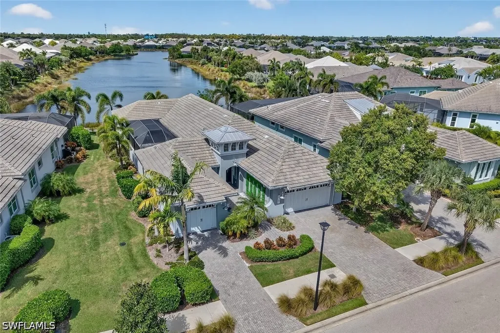 6387 Warwick Avenue Naples FL 34113