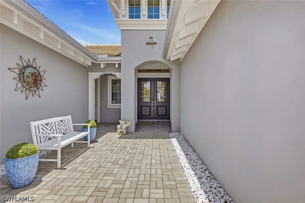 6387 Warwick Avenue Naples FL 34113