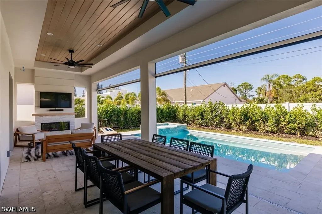787 110th Avenue N Naples FL 34108