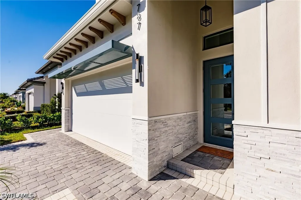 787 110th Avenue N Naples FL 34108