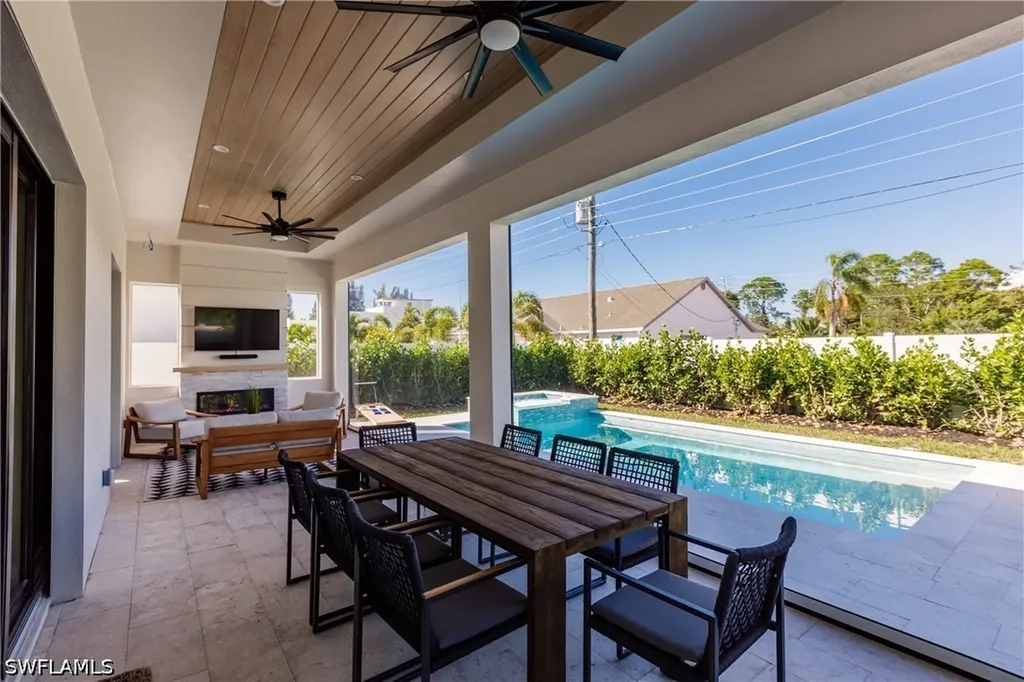 787 110th Avenue N Naples FL 34108