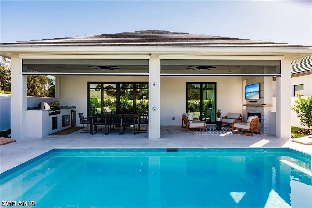 787 110th Avenue N Naples FL 34108