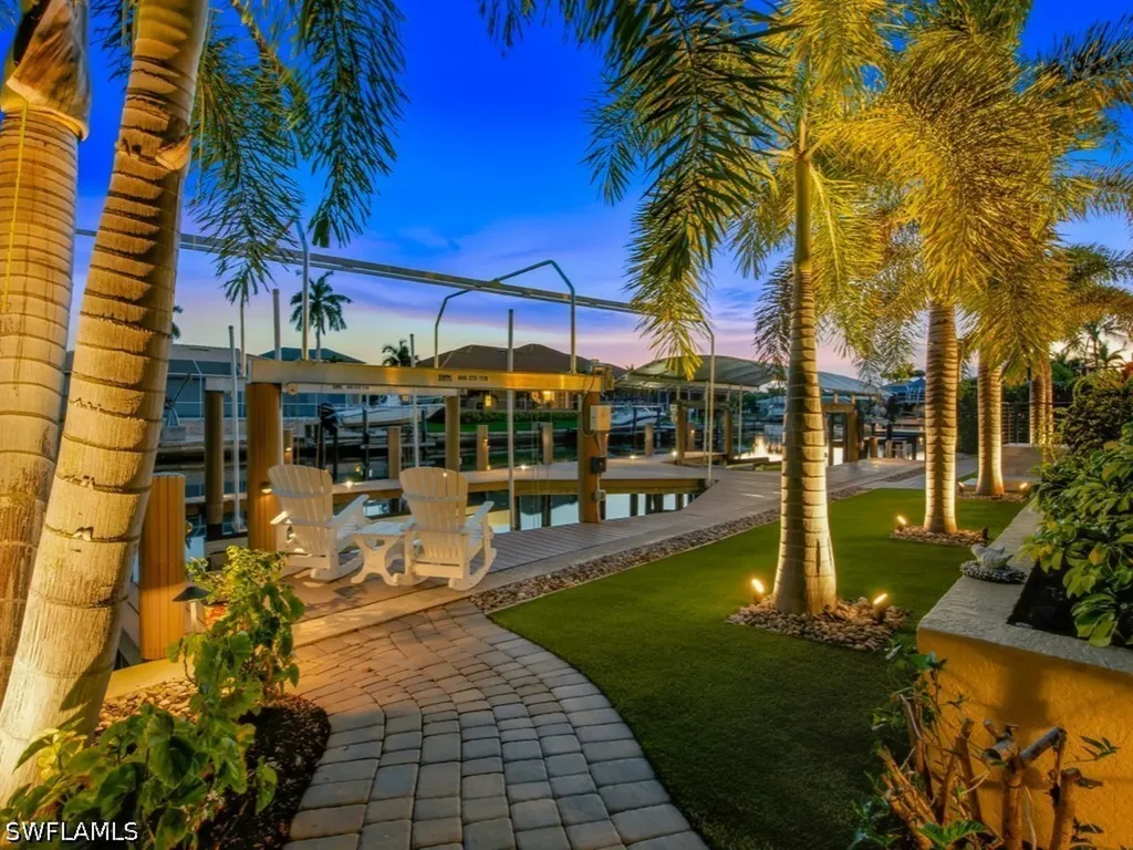 350 Meadowlark Court Marco Island FL 34145