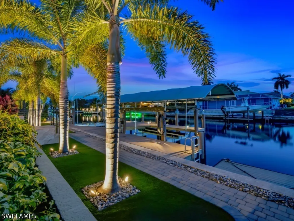 350 Meadowlark Court Marco Island FL 34145