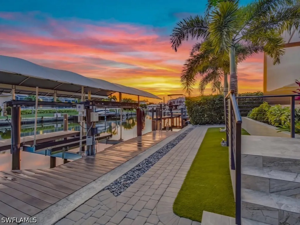 350 Meadowlark Court Marco Island FL 34145