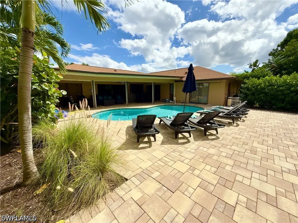 2171 Kings Lake Boulevard Naples FL 34112