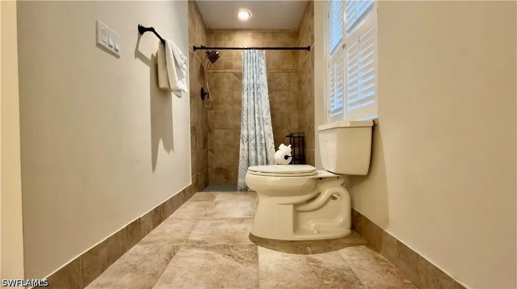 2171 Kings Lake Boulevard Naples FL 34112