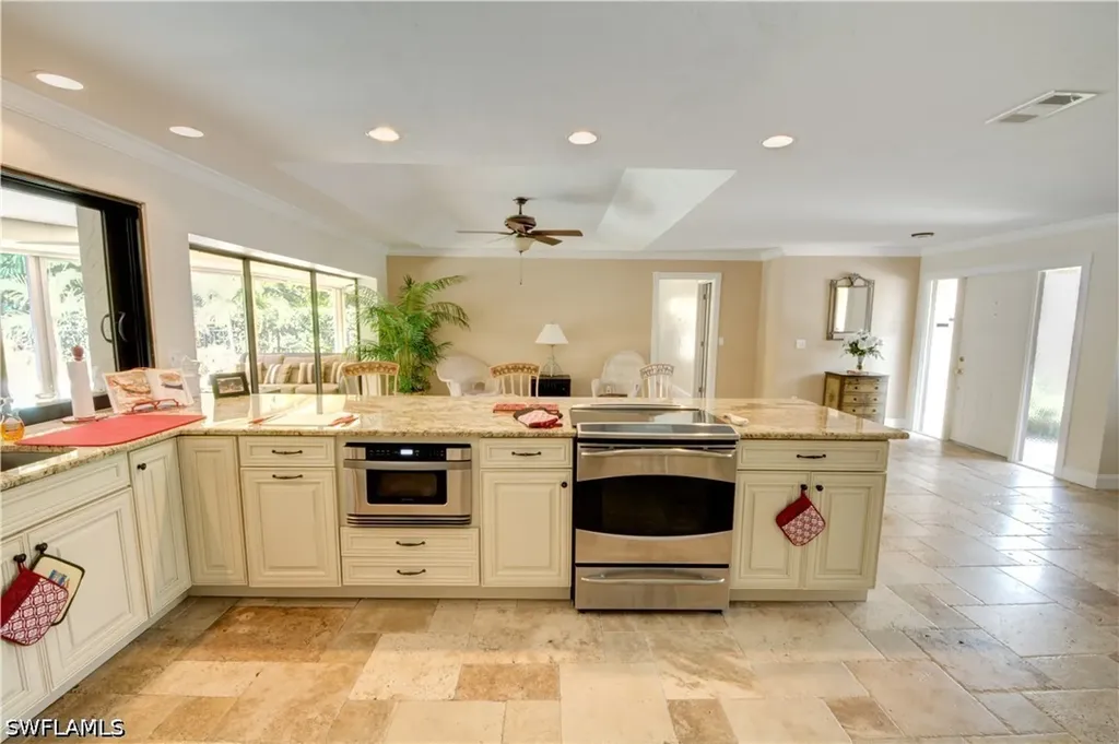 2171 Kings Lake Boulevard Naples FL 34112