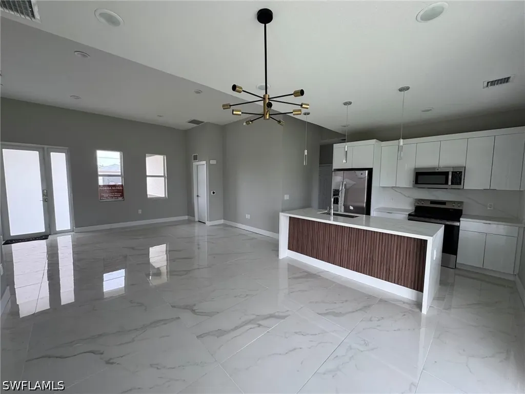 2810 27th Street SW Lehigh Acres FL 33976